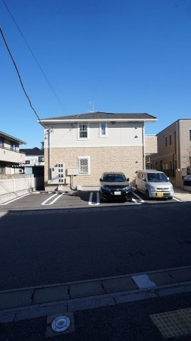 サンパティークの駐車場