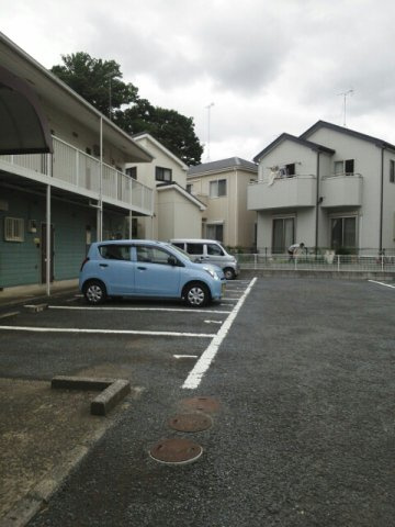 ラングウッドＡの駐車場