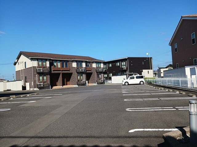 サニー　セイバリ　Ⅳの駐車場
