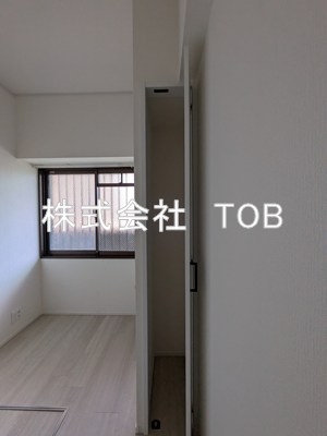 【収納】 | PARK　MODERNつつじヶ丘 | 洋室5.4帖　収納2