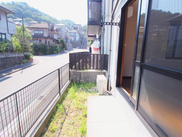 サザンヒル　B棟の庭