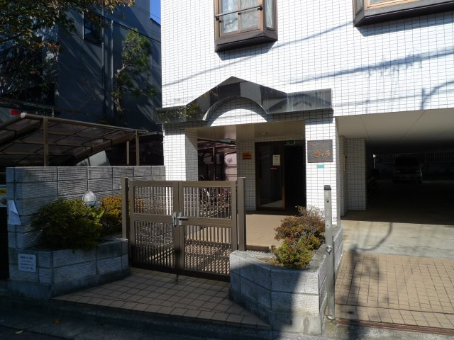 【エントランス】 | フォレストヴィラ