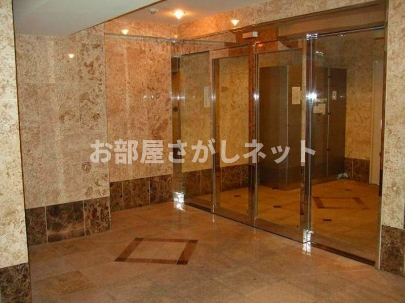 ステージファーストお茶の水女子大前【おとり物件なし】#学生・社会人にオススメ！のエントランス