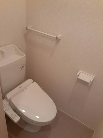 アルカンシェルⅤのトイレ|コンパクトで使いやすいトイレです