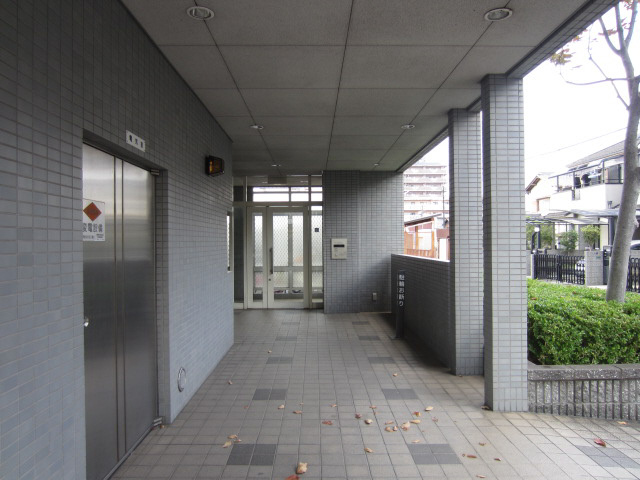 【エントランス】
