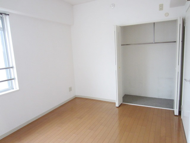 【寝室】