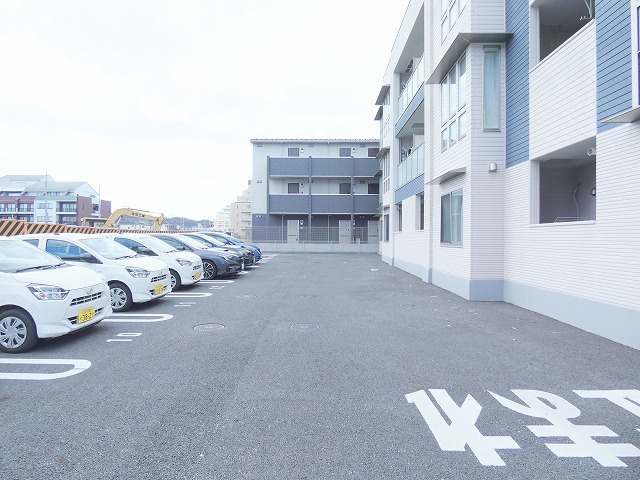 リッシュモントの駐車場