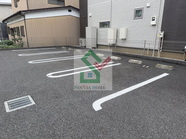ソレアードの駐車場