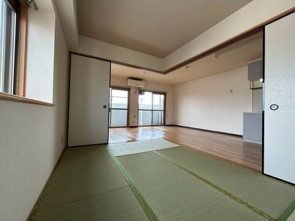 ルーセント向イ山の和室