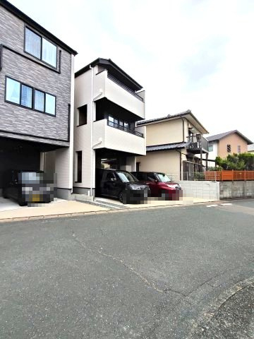 西区福重5丁目中古戸建の前面道路含む現地写真