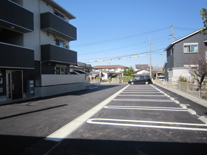 熊本市南区御幸笛田５丁目のアパートの駐車場