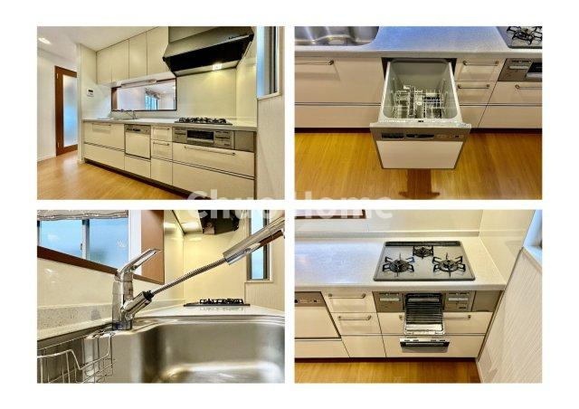 葛飾区新小岩1丁目中古住宅のキッチン|【システムキッチン】ワイドで収納豊富な使い勝手の良いカウンターキッチンには、食洗器・伸縮タイプのキッチン水栓、三ツ口コンロ・魚焼きグリルなどの便利な設備が標準完備されています。