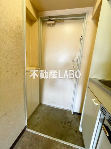 サンパレス大正の玄関