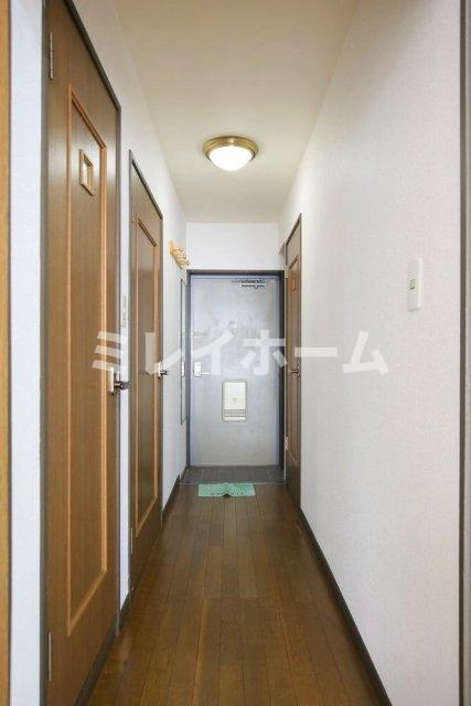 セザール長原の玄関