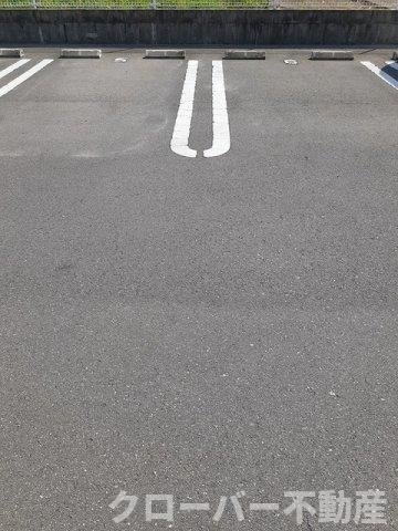 エスポワールＢの駐車場