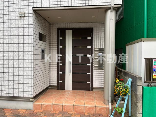 【エントランス】 | ファーシル．Ｍ．Ａ | 建物の内部です