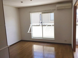 【居間・リビング】 | フローラ中落合 | 洋室のお部屋です。