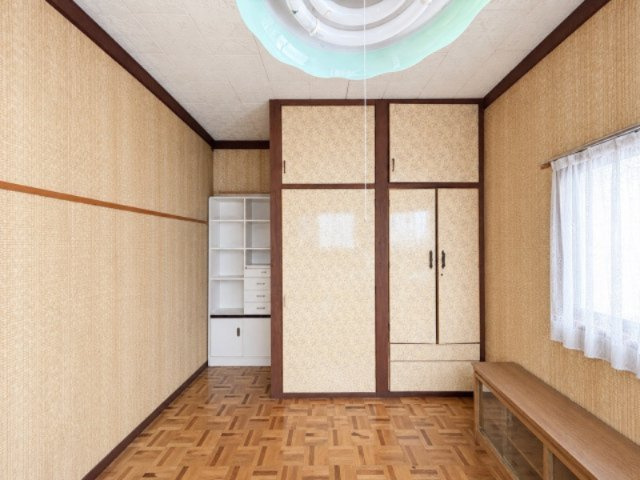 【洋室】 | 土地186坪　前橋市堀之下町中古 | ※残置物はプライバシー保護のためモザイク処理、または加工により消去してあります。残置物は撤去予定です。