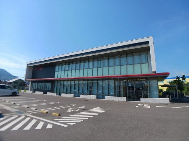 クラール鶴市フロイデＡの周辺|百十四銀行香西支店さんまで450m