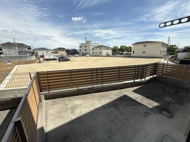 ルミエル B棟の庭