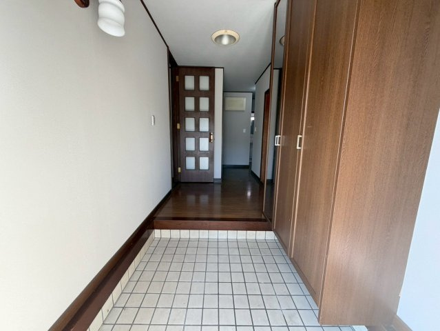 和歌山市粟・中古戸建・115654の玄関