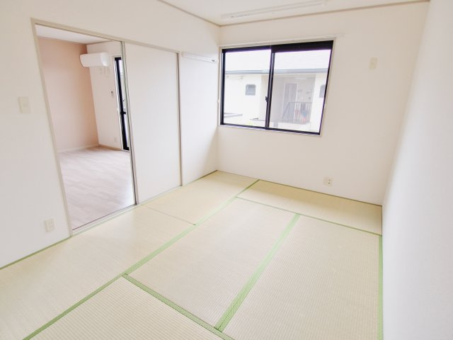 セジュール重本　B棟の和室