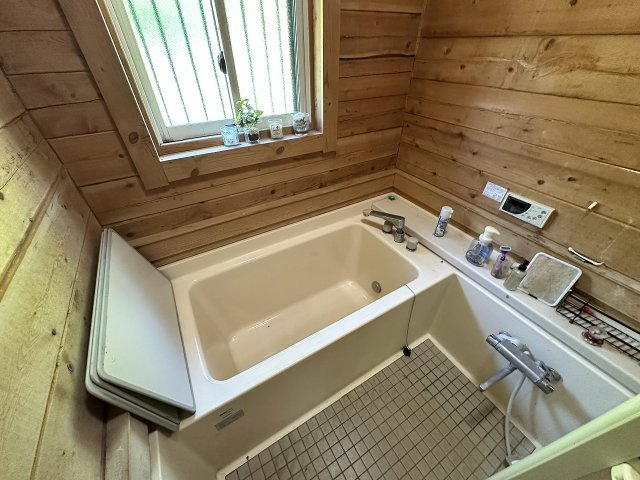 門沢　中古住宅の浴室