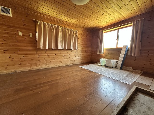 門沢　中古住宅の洋室