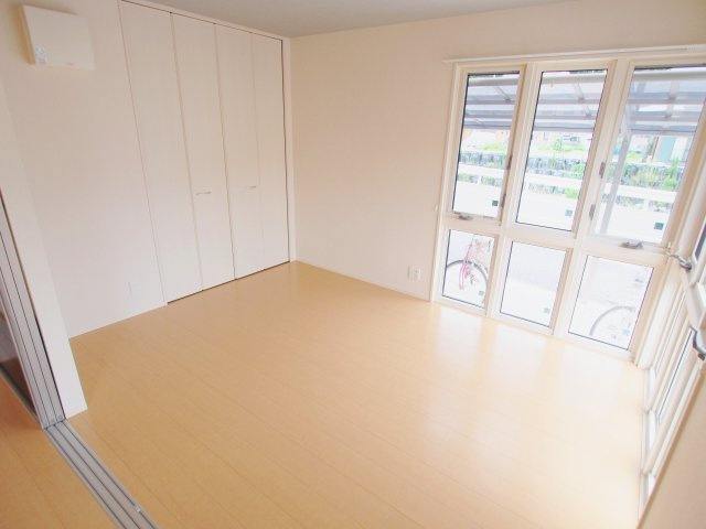 D-room上影　A棟の洋室
