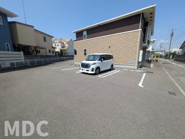 ドリームガーデンの駐車場
