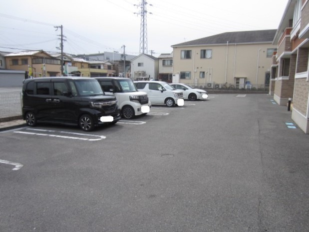 【駐車場】