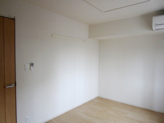 【寝室】