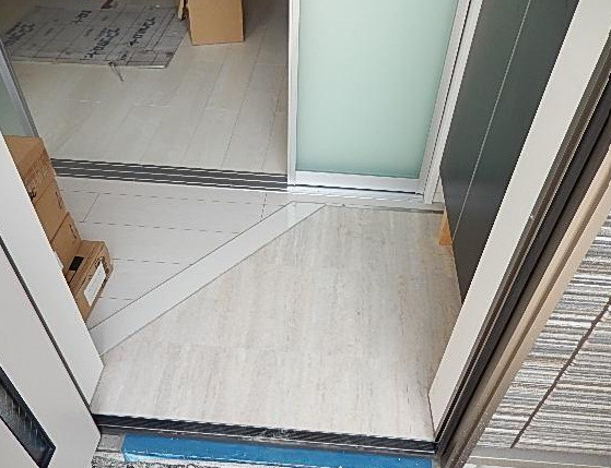 ソラール楓Bの玄関