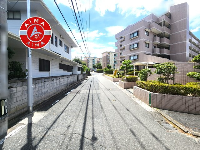 千早1丁目パークマンションの現況写真|前面道路含む現地の写真です。