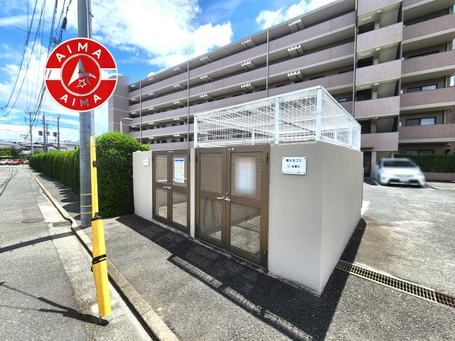 千早1丁目パークマンションのその他共用部分|敷地内には、ゴミ出しが可能な専用ゴミ置き場を完備。