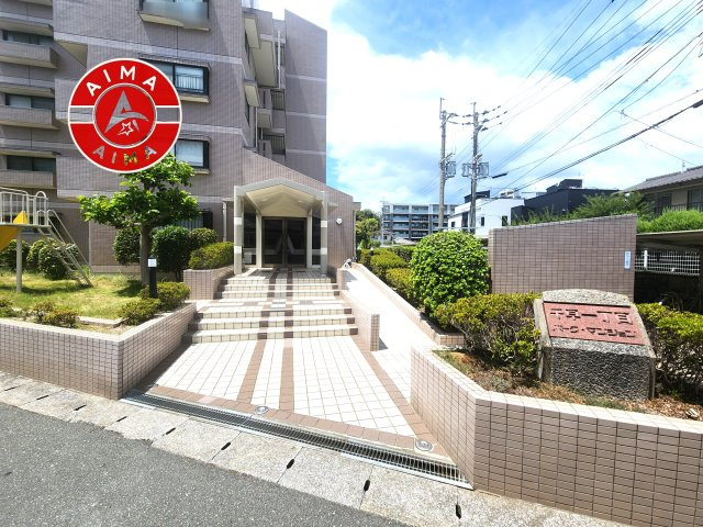 千早1丁目パークマンション|きれいなエントランス入口です。