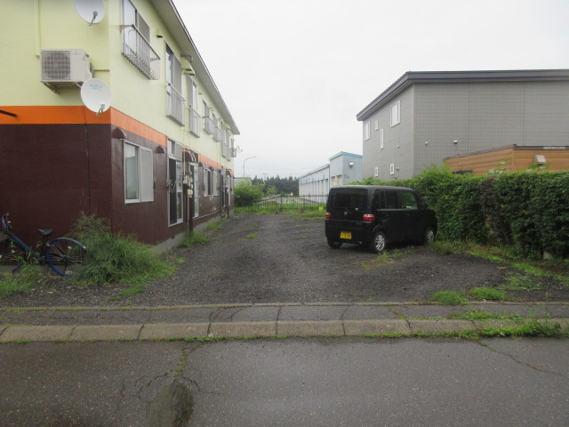 マルイマンションの駐車場