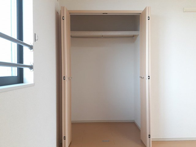 モヤ　パラチャの収納|小物を収納するのに便利です