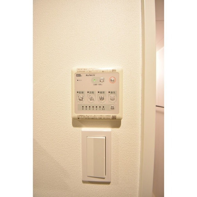 エルフローラ三軒茶屋の内装|明るい室内です