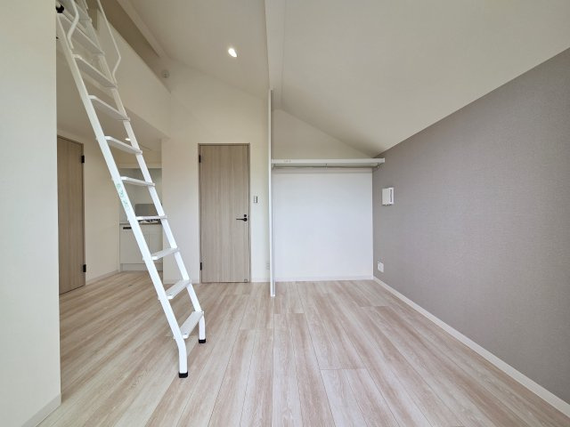 調布市下石原２丁目のアパートの居間・リビング