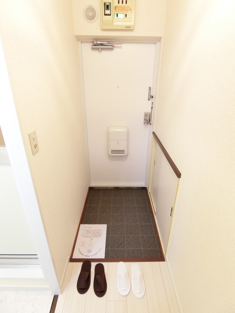 カサベルデ狭山の玄関