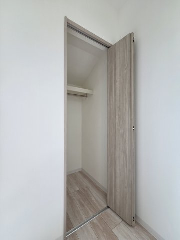 調布市下石原２丁目のアパートの収納