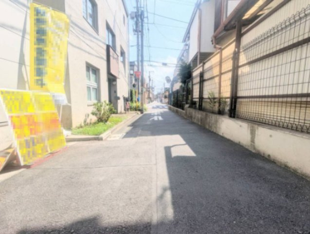 杉並区阿佐谷南2丁目　中古戸建の前面道路含む現地写真|2026.08.10撮影

現地ご見学希望・資料請求などお気軽にお問い合わせ下さい！
03-5990-5201