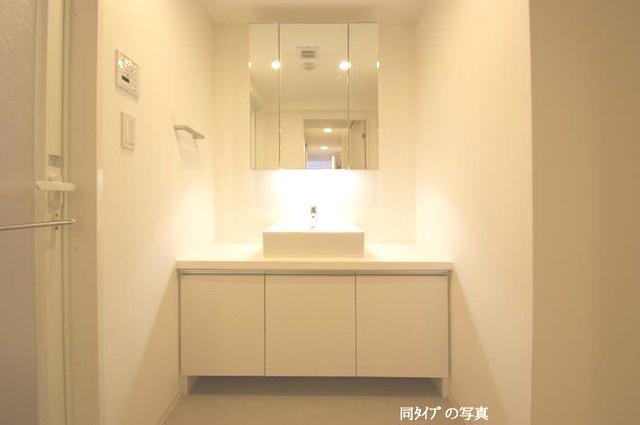 ユニテラス三軒茶屋の独立洗面台