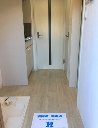 プルマス戸塚安行の玄関|別部屋参考写真
