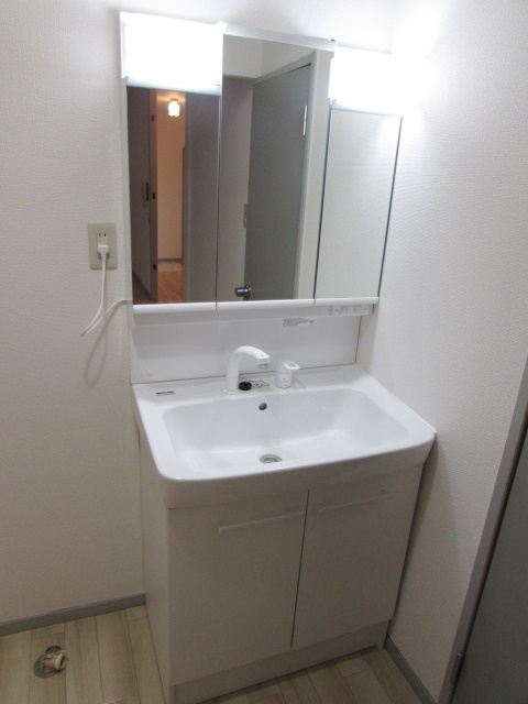 メゾンディスポワールの洗面所|※同建物の類似写真となります。