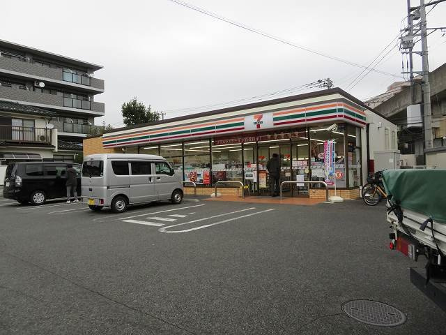 レジデンスクレインの周辺|セブンイレブンまで170m