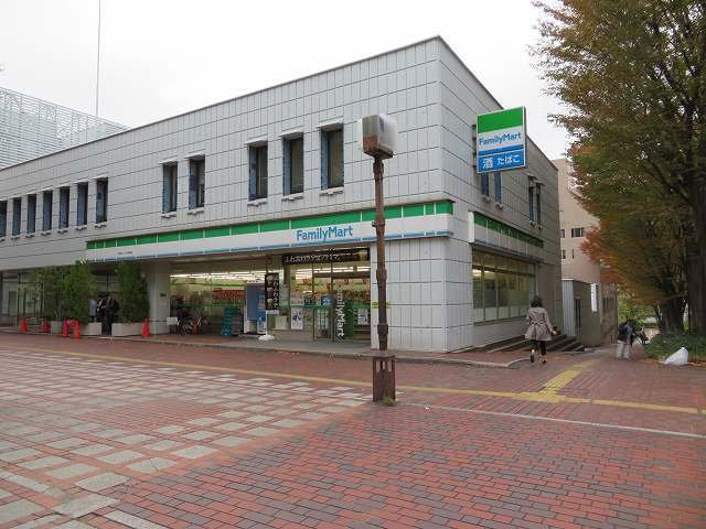 レジデンスクレインの周辺|ファミリーマートまで550m