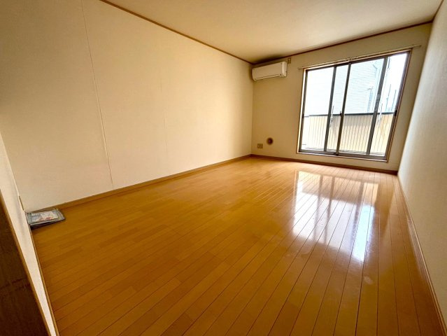 ソフィアコート海田昭和町の居間・リビング
