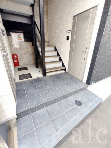 プラチナフォルム中野新橋のエントランス